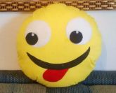 Almofada Emoji 40x40 - Mostrando a Língua